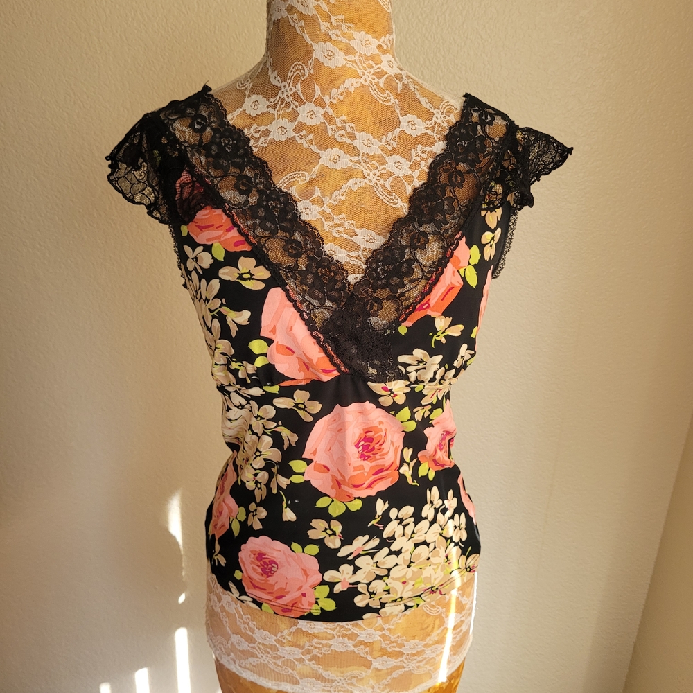 Betsey Johnson Black Floral Lace Trim Top